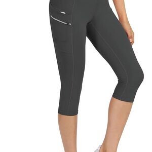 ODODOS Women's High Waisted 19” Pockets Workout Capris Athletic Leggings